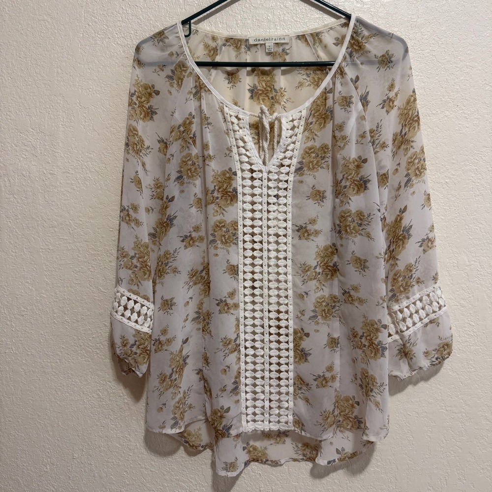 Daniel‎ Rainn Floral Chiffon Blouse Small White Tan Crochet Lace Boho Top